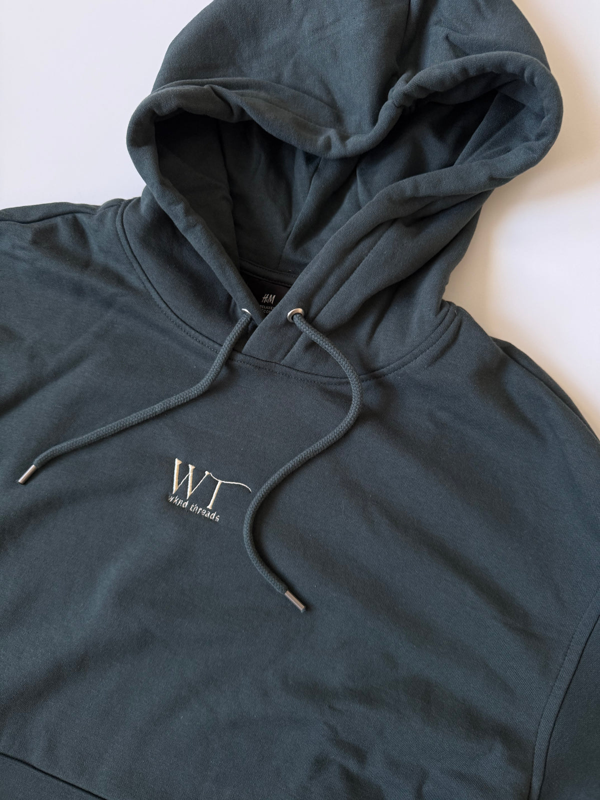 WT wknd threads Hoodie