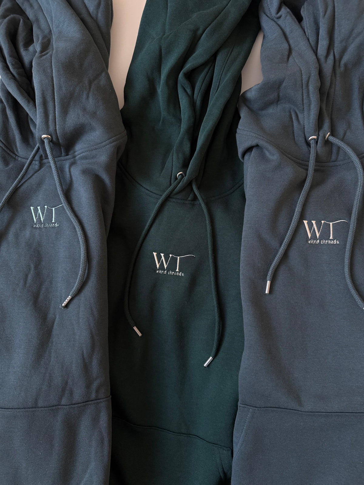 WT wknd threads Hoodie